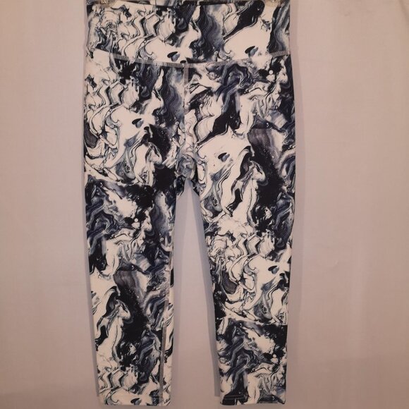 Athletic Works Dri - More Ladies Capri Length Leggings - Picture 2 of 6